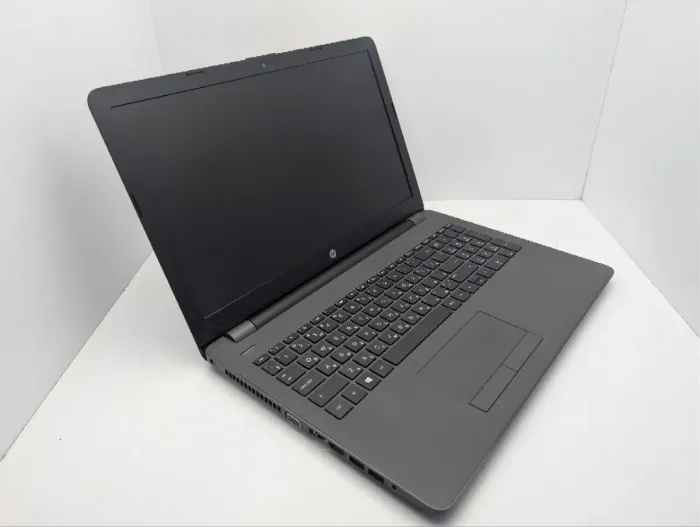 Ноутбук HP 250 G6 / 15.6" (1366x768) TN / Intel Celeron N3060 (2 ядра по 1.6 - 2.48 GHz) / 8 GB DDR3 / 240 GB SSD / Intel Graphics / WebCam б/в - зображення 6