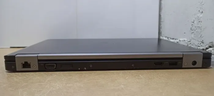 Ультрабук Б-клас Dell Latitude E5470 / 14" (1920x1080) IPS Touch / Intel Core i5-6440HQ (4 ядра по 2.6 - 3.5 GHz) / 8 GB DDR4 / 256 GB SSD / Intel HD Graphics 530 / WebCam б/в - зображення 7