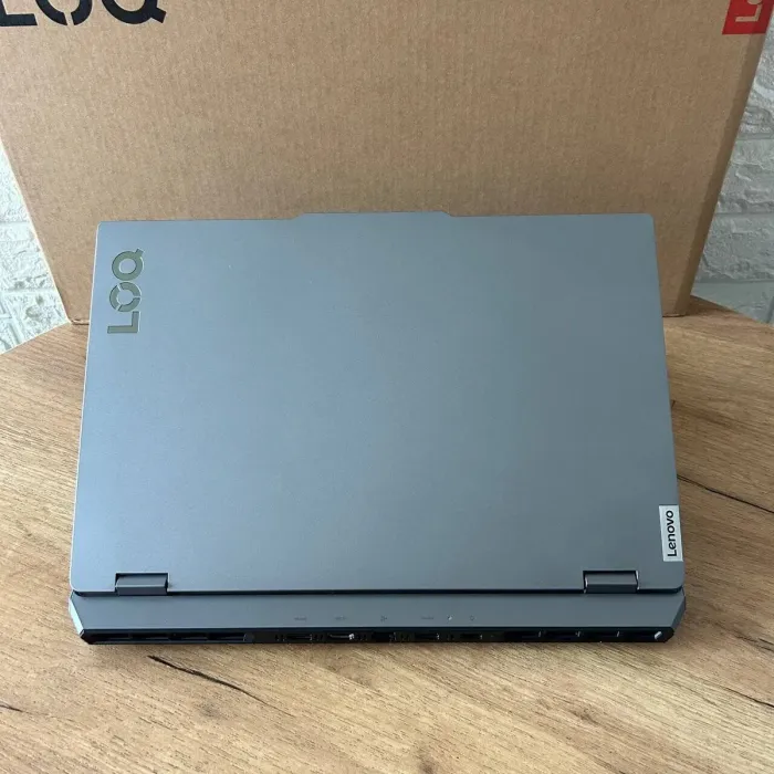 Ігровий ноутбук Lenovo LOQ 15ARP9 / 15.6" (1920x1080) IPS / AMD Ryzen 7 7435HS (8 (16) ядер по 3.1 - 4.5 GHz) / 16 GB DDR5 / 512 GB SSD / nVidia GeForce RTX 4070, 8 GB GDDR6, 128-bit / WebCam - зображення 3