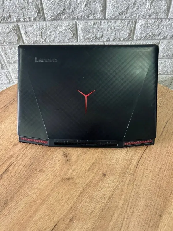 Ігровий ноутбук Lenovo Legion Y720-15IKB / 15.6" (1920x1080) IPS / Intel Core i7-7700HQ (4 (8) ядра по 2.8 - 3.8 GHz) / 8 GB DDR4 / 256 GB SSD / nVidia GeForce GTX 1060, 6 GB GDDR5, 192-bit / WebCam б/в - зображення 3
