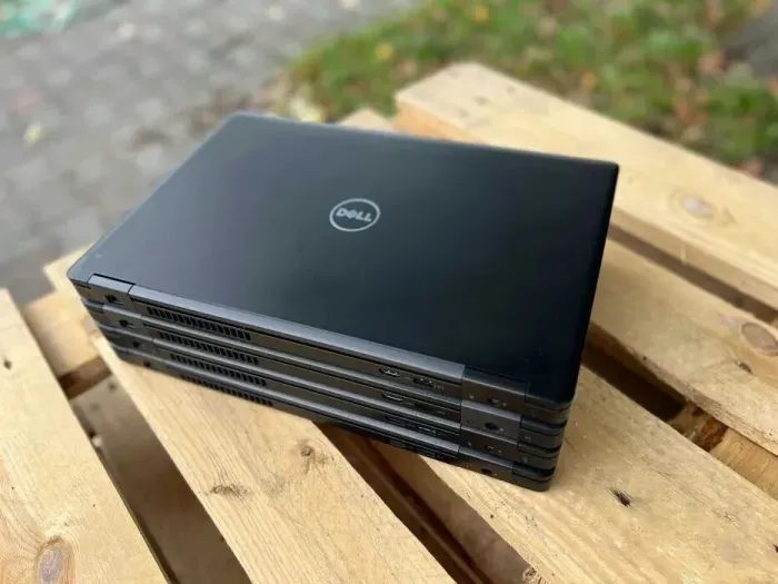 Ноутбук Dell Latitude 5580 / 15.6" (1920x1080) IPS / Intel Core i3-7100U (2 (4) ядра по 2.4 GHz) / 8 GB DDR4 / 128 GB SSD / Intel HD Graphics 620 / WebCam б/в - зображення 6