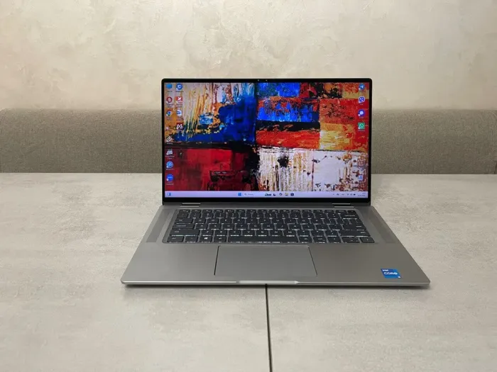 Ноутбук-трансформер Б-клас Dell Latitude 9520 2-in-1 / 15.6" (1920x1080) IPS Touch / Intel Core i5-1145G7 (4 (8) ядер по 4.4 GHz) / 16 GB DDR4 / 256 GB SSD M.2 / Intel Iris Xe Graphics / WebCam б/в - зображення 2