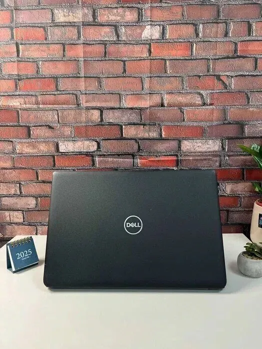 Ультрабук Dell Latitude 3500 / 15.6" (1920x1080) IPS / Intel Core i3-8145U (2 (4) ядра по 2.1 - 3.3 GHz) / 8 GB DDR4 / 256 GB SSD / Intel UHD Graphics / WebCam б/в - зображення 5