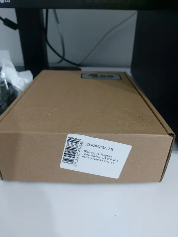 Комплект ПК: Lenovo ThinkCentre M800 Tower / Intel Core i5-6400 (4 ядра по 2.7 - 3.3 GHz) / 16 GB DDR4 / 480 GB SSD + 500 GB HDD / AMD Radeon RX 550, 4 GB GDDR5, 128-bit / DVD-ROM + Монітор LG 24MB37PM-B / 24" (1920x1080) IPS б/в - зображення 6