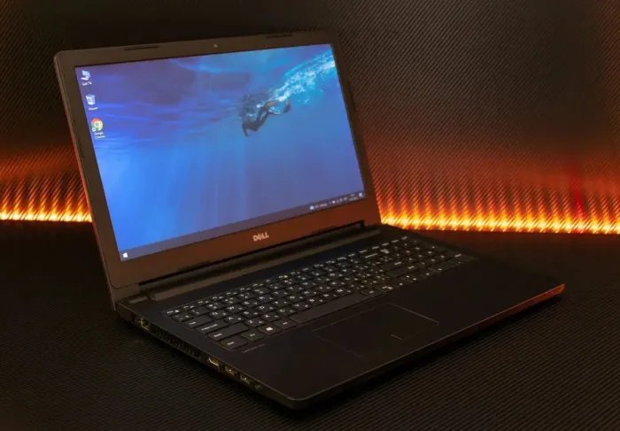 Ноутбук Б-класс Dell Latitude 3570 / 15.6"  TN / Core i3-6100U (2(4) ядра по 2.3GHz) / 4GB DDR3 / 500GB HDD / HD Graphics 520 / WebCam б/в - зображення 3