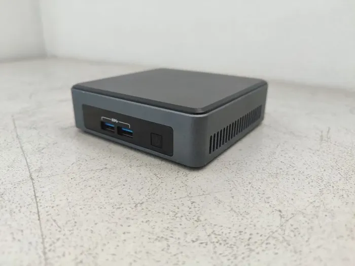 Неттоп Intel NUC (NUC7I3DNK) USFF / Intel Core i3-7100U (2 (4) ядра по 2.4 GHz) / 8 GB DDR4 / 128 GB SSD / Intel HD Graphics 620 / Wi-Fi / Bluetooth б/в - зображення 2