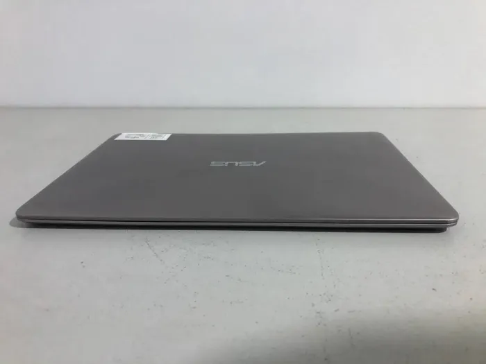 Ультрабук Asus ZenBook UX330C / 13.3" TN / Core m3-7Y30 (2(4) ядра по 1-2.6GHz) / 4GB DDR4 / 128 GB SSD / HD Graphics 615 / WebCam / Micro-HDMI б/в - зображення 6