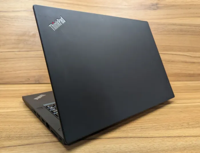 Ультрабук Б-клас Lenovo ThinkPad T480 / 14" (1920x1080) IPS Touch / Intel Core i7-8650U (4 (8) ядра по 1.9 - 4.2 GHz) / 16 GB DDR4 / 512 GB SSD / Intel UHD Graphics 620 / WebCam / TouchID / Windows 10 б/в - зображення 8