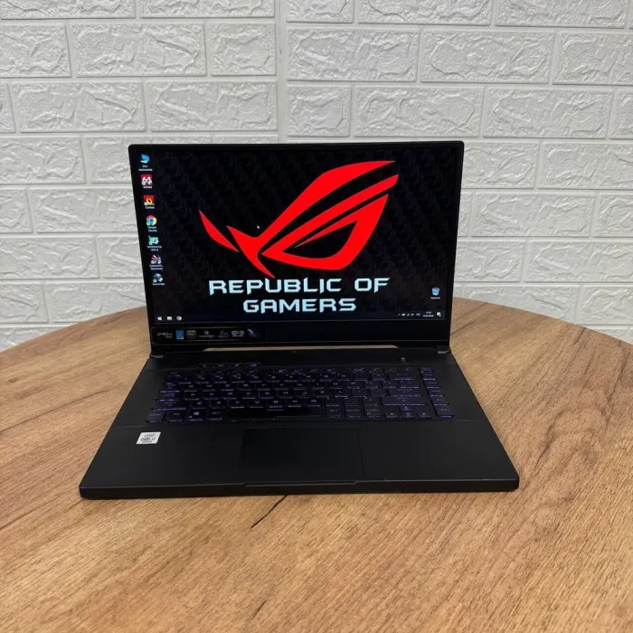 Ігровий ноутбук Б-клас Asus ROG Zephyrus GU502LV / 15.6" (3840x2160) IPS / Intel Core i7-10750H (6 (12) ядер по 2.6 - 5.0 GHz) / 16 GB DDR4 / 512 GB SSD / nVidia GeForce RTX 2060, 6 GB GDDR6, 192-bit б/в - зображення 2