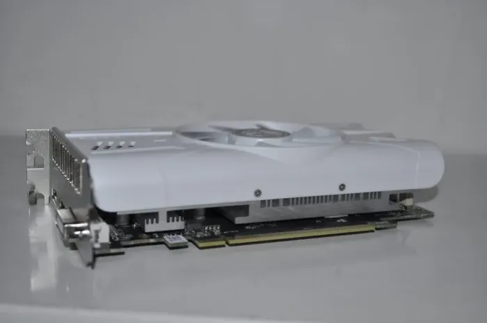 Дискретна відеокарта SOYO Radeon RX 470, 4 GB GDDR5, 256-bit / DVI, HDMI, DisplayPort - зображення 5