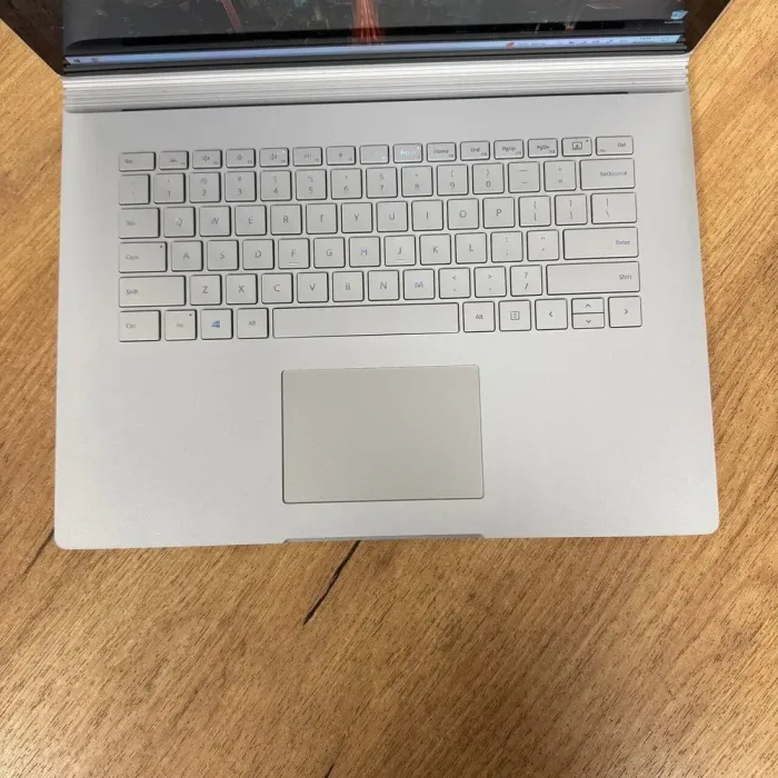 Ігровий ультрабук-трансформер Б-клас Microsoft Surface Book 3 / 15.0" (3240x2160) IPS Touch / Intel Core i7-1065G7 (4 (8) ядра по 1.3 - 3.9 GHz) / 32 GB DDR4 / 1000 GB SSD NVMe / nVidia GeForce GTX 1660 Ti Max-Q, 6 GB GDDR6, 192-bit / WebCam б/в - зображення 7