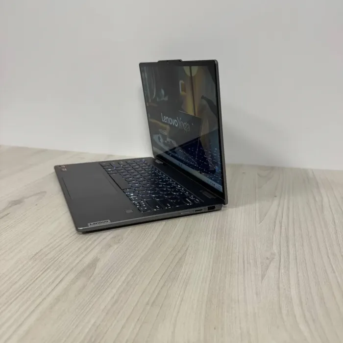 Ультрабук-трансформер Lenovo Yoga 7 14AHP9 / 14" (1920x1200) IPS Touch / AMD Ryzen 5 8640HS (6 (12) ядер по 3.5 - 4.9 GHz) / 8 GB DDR5 / 512 GB SSD NVMe / AMD Radeon 760M Graphics / WebCam б/в - зображення 5