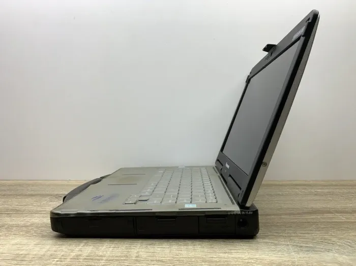 Захищений ноутбук Б-клас Panasonic Toughbook CF-53 / 14" (1366x768) TN / Intel Core i5-3320M (2 (4) ядра по 2.6 - 3.3 GHz) / 8 GB DDR3 / 240 GB SSD / Intel HD Graphics 4000 / DVD-ROM б/в - зображення 7