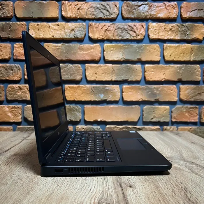 Нетбук Dell Latitude 12 E5270 / 12.5" (1920x1080) IPS / Intel Core i5-6300U (2 (4) ядра по 2.4-3 GHz) / 8 GB DDR3 / 512 GB SSD / HD Graphics 520 / WebCam / HDMI б/в - зображення 5