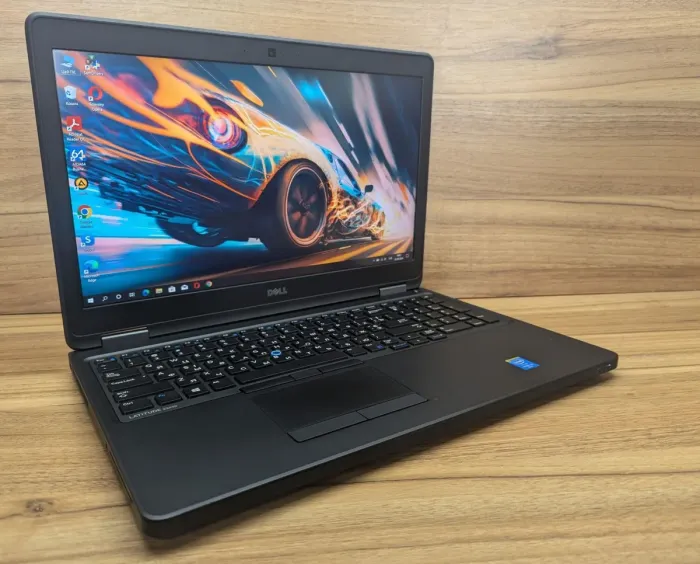 Ноутбук Dell Latitude E5550 / 15.6" (1920x1080) IPS / Intel Core i5-5300U (2 (4) ядра по 2.3 - 2.9 GHz) / 8 GB DDR3 / 240 GB SSD / Intel HD Graphics 5500 / WebCam / Windows 10 б/в - зображення 4