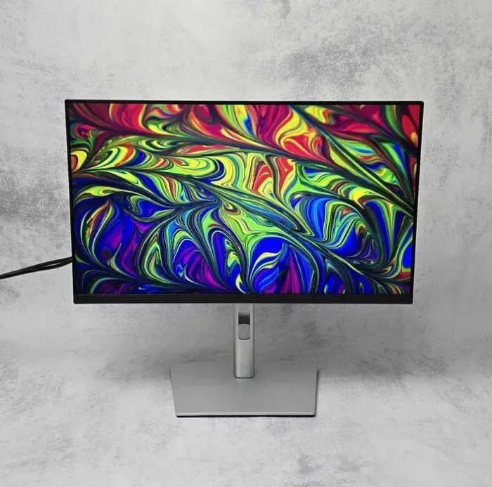 Монітор Dell P2422HE / 24" (1920x1080) IPS / 1x HDMI, 2x DisplayPort, 4x USB 3.2, 1x USB Type-C, 1x LAN (RJ-45) / VESA 100x100 / Pivot б/в - зображення 2