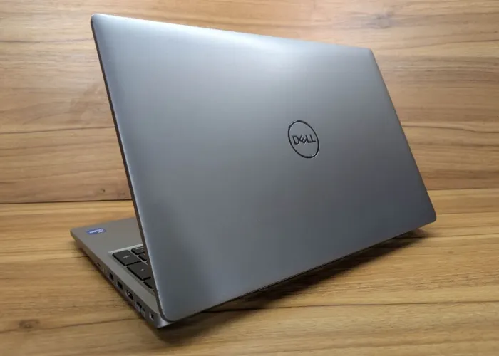 Ноутбук робоча станція Dell Precision 3560 / 15.6" (1920x1080) IPS / Intel Core i7-1185G7 (4 (8) ядра по 3.0 - 4.8 GHz) / 16 GB DDR4 / 512 GB SSD / nVidia T500, 2 GB GDDR6, 64-bit / HDMI / WebCam / Windows 10 б/в - зображення 7