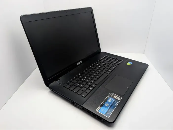 Ноутбук Asus X751L / 17.3" (1600x900) TN / Intel Core i5-5200U (2 (4) ядра по 2.2 - 2.5 GHz) / 12 GB DDR3 / 240 GB SSD / nVidia GeForce 940M, 2 GB GDDR3, 64-bit / WebCam / DVD-ROM б/в - зображення 6