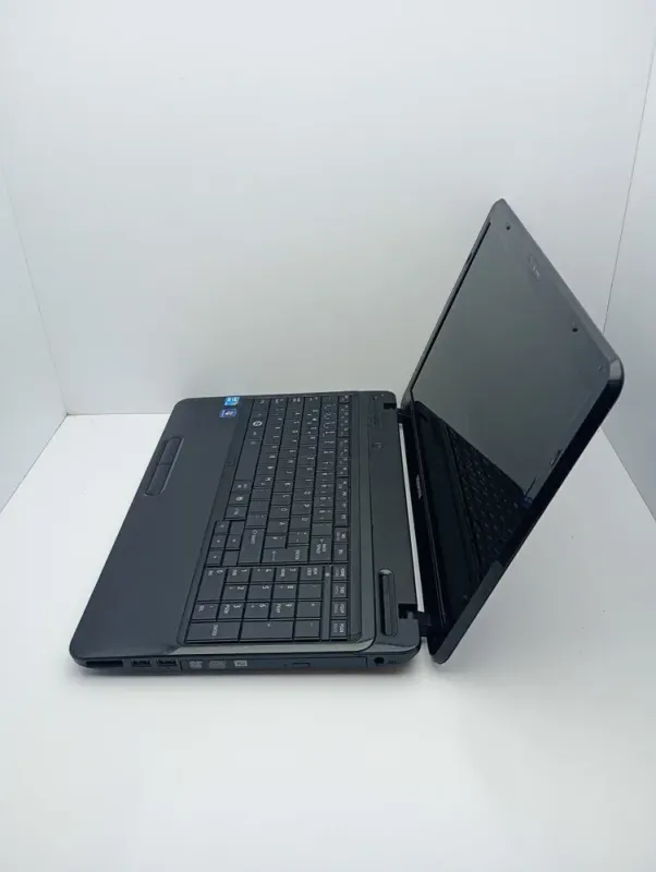 Ноутбук Toshiba L650 / 15.6" (1366x768) TN / Intel Core i5-430M (2 (4) ядра по 2.26 - 2.53 GHz) / 6 GB DDR3 / 500 GB HDD / AMD Radeon HD 5000, 1 GB DDR3, 128-bit / WebCam б/в - зображення 6