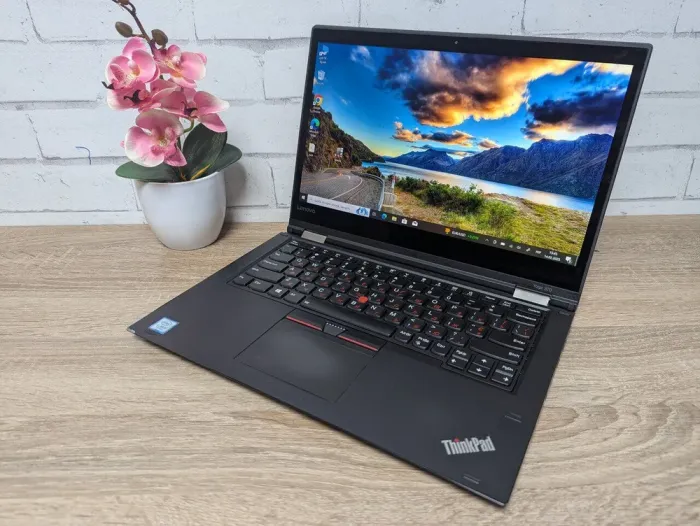 Ноутбук-трансформер Б-клас Lenovo Yoga 370 / 13.3" (1920x1080) TN Touch / Intel Core i5-7200U (2 (4) ядер по 2.5 - 3.1 GHz) / 8 GB DDR4 / 128 GB SSD / Intel HD Graphics 620 / WebCam б/в - зображення 7