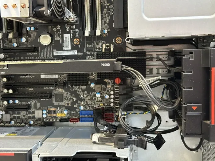 Робоча станція Lenovo ThinkStation P520 Tower / Intel Xeon W-2123 (4 (8) ядра по 3.6 - 3.9 GHz) / 64 GB DDR4 / 500 GB SSD + 2000 GB HDD / nVidia Quadro P4000, 8 GB GDDR5, 256-bit / 690W / DisplayPort б/в - зображення 9