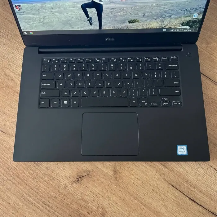 Мобільна робоча станція Dell Precision 5510 / 15.6" (1920x1080) IPS / Intel Core i5-6300U (2 (4) ядра по 2.4 - 3.0 GHz) / 8 GB DDR4 / 256 GB SSD / nVidia Quadro M1000M, 2 GB DDR3, 128-bit / WebCam б/в - зображення 7