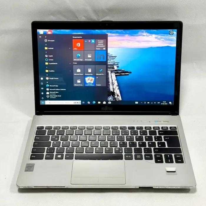 Ноутбук Б-клас Fujitsu LifeBook S904 / 13.3" (1920x1080) IPS Touch / Intel Core i5-4300U (2 (4) ядра по 1.9 - 2.9 GHz) / 8 GB DDR3 / 256 GB SSD / Intel HD Graphics 4400 / WebCam / Windows 10 Pro б/в - зображення 2