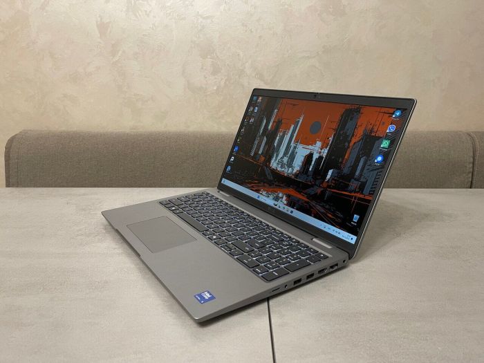 Ультрабук Dell Latitude 5550 / 15.6" (1920x1080) IPS / Intel Core Ultra 5 125U (12 (14) ядер по 1.3 - 4.3 GHz) / 16 GB DDR5 / 256 GB SSD M.2 / Intel Graphics / WebCam б/в - изображение 6