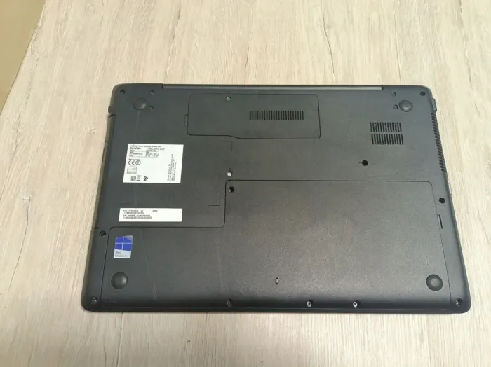 Ноутбук Б-клас Fujitsu LifeBook A556 / 15.6" (1366x768) TN / Intel Core i5-6200U (2 (4) ядра по 2.3 - 2.8 GHz) / 8 GB DDR4 / 256 GB SSD / Intel HD Graphics 520 / WebCam / DVD-ROM б/в - зображення 5