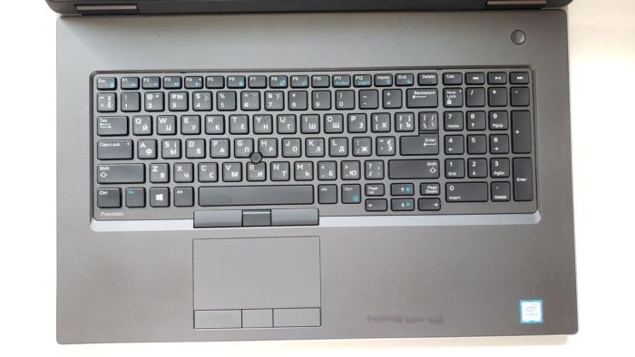 Ноутбук Dell Precision 7740 / 17.3" (1600x900) TN / Intel Core i5-9400H (4 (8) ядра по 2.5 - 4.3 GHz) / 16 GB DDR4 / 128 GB SSD + 1000 GB HDD / Intel UHD Graphics 630 / WebCam / Win 10 Pro б/в - зображення 3