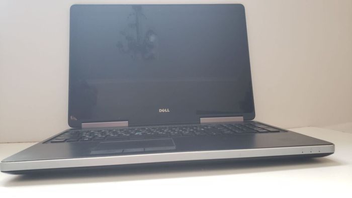 Мобільна робоча станція Dell Precision 7510 / 15,6" (1920x1080) IPS Touch / Intel Core i7-6820HQ (4 (8) ядра по 2,7 - 3,6 ГГц) / 16 ГБ DDR4 / 256 ГБ SSD M.2 + 500 ГБ HDD / AMD FirePro W5170M, 2 ГБ GDDR5, 128-біт / Веб-камера б/в - зображення 2