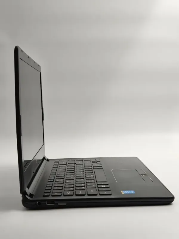 Ноутбук Б-клас Acer TravelMate P446-M / 14" (1920x1080) IPS / Intel Core i7-5500U (2 (4) ядра по 2.4 - 3.0 GHz) / 8 GB DDR3 / 256 GB SSD / Intel HD Graphics 5500 / WebCam / Win 10 Pro б/в - зображення 4