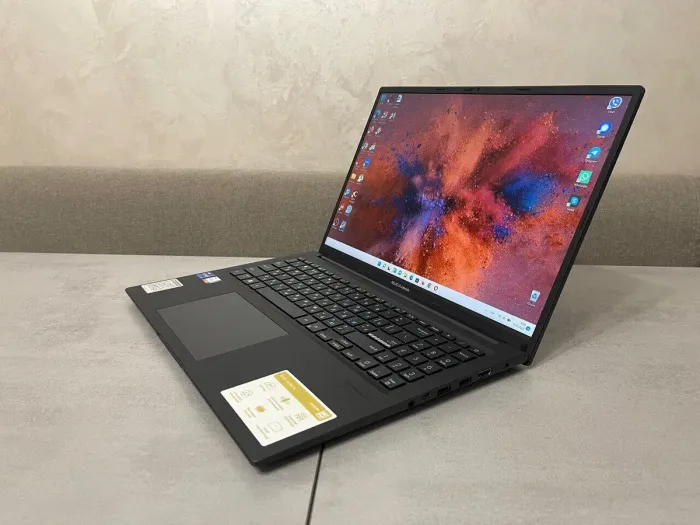 Ноутбук Asus VivoBook F1605ZA-WS74 / 16" (1920x1080) IPS / Intel Core i7-1255U (10 (12) ядер по 3.5 - 4.7 GHz) / 24 GB DDR4 / 1000 GB SSD M.2 / Intel Iris Xe Graphics / WebCam б/в - зображення 6