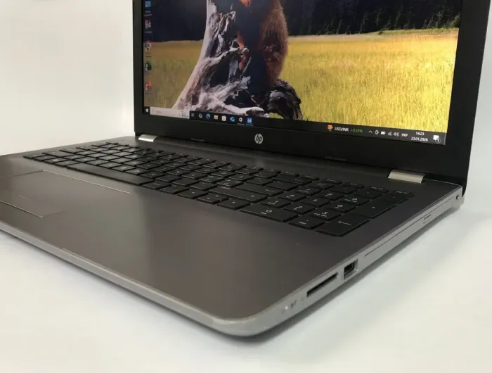 Ноутбук Б-клас HP 250 G6 / 15.6" (1920x1080) TN / Intel Core i5-7200U (2 (4) ядра по 2.5 - 3.1 GHz) / 8 GB DDR4 / 256 GB SSD / Intel HD Graphics 620 / WebCam / Win 10 Pro б/в - зображення 9