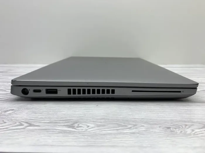 Ультрабук Б-клас Dell Latitude 5411 / 14" (1920x1080) IPS / Intel Core i5-10400H (4 (8) ядра по 2.6 - 4.6 GHz) / 16 GB DDR4 / 240 GB SSD / Intel UHD Graphics / WebCam б/в - зображення 3