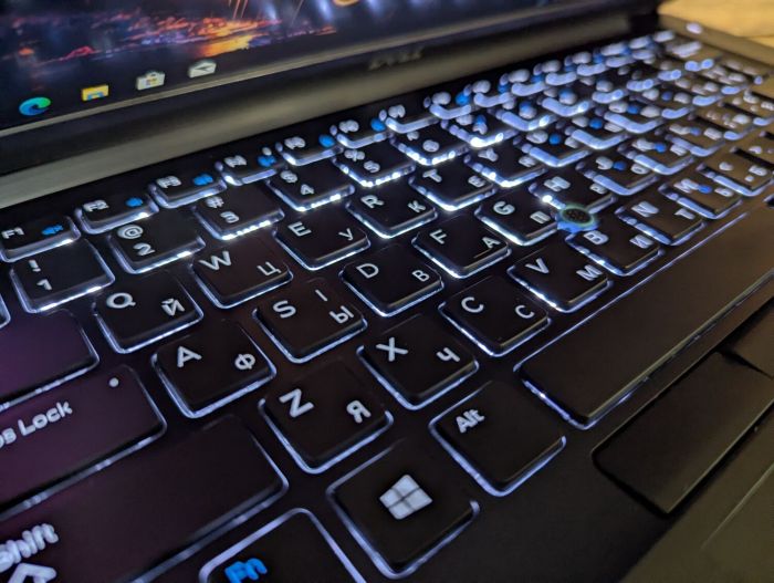 Ультрабук Dell Latitude 7480 / 14" (1920x1080) IPS / Intel Core i7-7600U (2 (4) ядра по 2.8 - 3.9 GHz) / 8 GB DDR4 / 256 GB SSD / Intel HD Graphics 620 / WebCam / HDMI / Windows 10 б/в - зображення 6