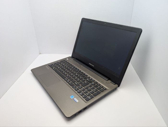 Ноутбук Medion Akoya E6422 / 15.6" (1366x768) TN / Intel Core i5-6200U (2 (4) ядра по 2.3 - 2.8 GHz) / 8 GB DDR3 / 120 GB SSD / Intel HD Graphics 520 / WebCam б/в - зображення 6