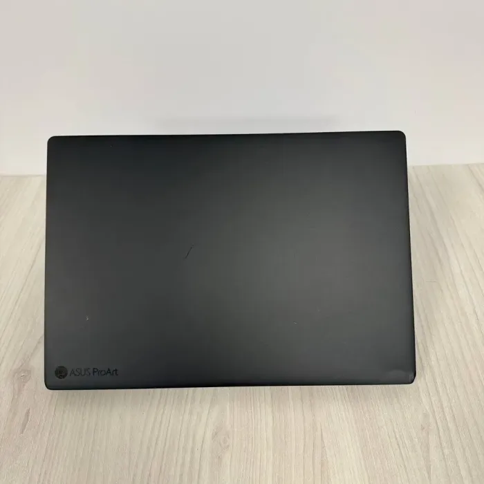 Ігровий ноутбук Б-клас Asus ProArt Studiobook P16 H7606WI / 16" (3840x2400) OLED Touch / AMD Ryzen AI 9 HX 370 (12 (24) ядер по 2.0 - 5.1 GHz) / 64 GB DDR5 / 2000 GB SSD NVMe / nVidia GeForce RTX 4070, 8 GB GDDR6, 128-bit б/в - зображення 3