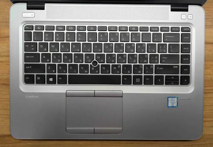 Ультрабук HP EliteBook 840 G3 / 14" (1920x1080) IPS / Intel Core i5-6300U (2 (4) ядра по 2.4 - 3.0 GHz) / 8 GB DDR4 / 240 GB SSD / Intel HD Graphics 520 / TouchID / HDMI / Windows 10 б/в - зображення 3