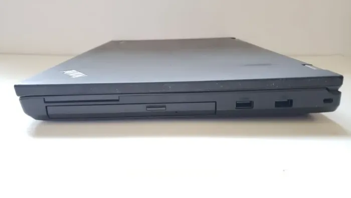 Ноутбук Lenovo ThinkPad T540p / 15.6" (1366x768) TN / Intel Core i7-4600M (2 (4) ядра по 2.9 - 3.6 GHz) / 8 GB DDR3 / 256 GB SSD / Intel HD Graphics 4600 / WebCam б/в - зображення 5