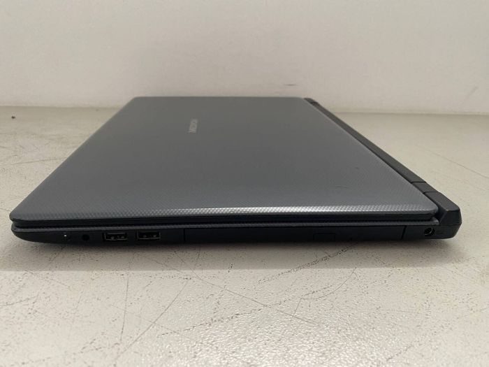 Ноутбук Medion Akoya P6670 / 15.6" (1920x1080) TN / Intel Core i5-6200U (2 (4) ядра по 2.3 - 2.8 GHz) / 8 GB DDR4 / 128 GB SSD + 1000 GB HDD / nVidia GeForce 940MX, 2 GB GDDR3, 64-bit / WebCam б/в - зображення 4