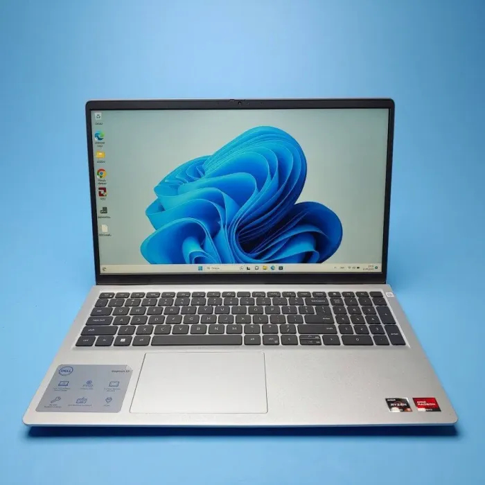 Ультрабук Dell Inspiron 15 3525 / 15.6" (1920x1080) IPS / AMD Ryzen 5 5625U (6 (12) ядер по 2.3 - 4.3 GHz) / 8 GB DDR4 / 512 GB SSD / AMD Radeon Vega 7 Graphics / WebCam / Win 11 Home б/в - зображення 2