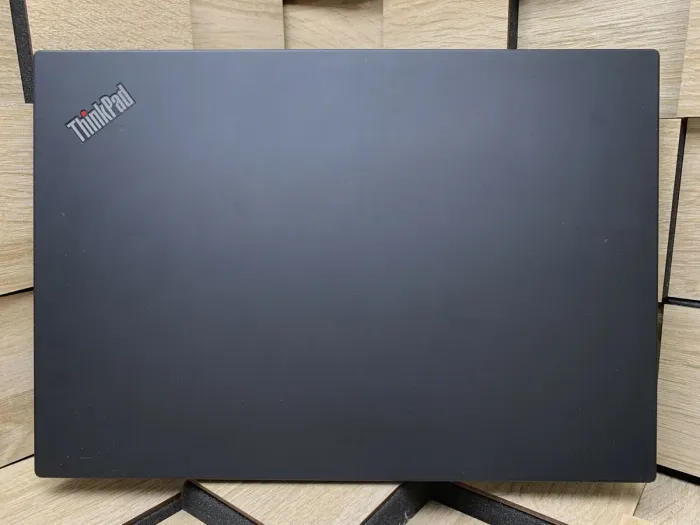 Ультрабук Lenovo ThinkPad T490 / 14" (1920x1080) IPS / Intel Core i5-8265U (4 (8) ядра по 1.6 - 3.9 GHz) / 8 GB DDR4 / 256 GB SSD M.2 / Intel UHD Graphics 630 / WebCam / Fingerprint / HDMI б/в - зображення 8