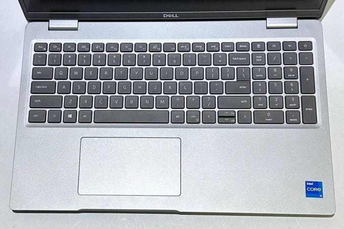 Ультрабук Б-клас Dell Precision 3560 / 15.6" (1920x1080) IPS / Intel Core i5-1135G7 (4 (8) ядра по 4.2 GHz) / 16 GB DDR4 / 256 GB SSD / Intel Iris Xe Graphics / WebCam б/в - изображение 3