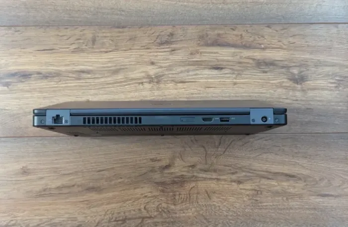 Ноутбук Dell Latitude 5491 / 14" (1920x1080) TN / Intel Core i7-8850H (6 (12) ядер по 2.6 - 4.3 GHz) / 16 GB DDR4 / 512 GB SSD / nVidia GeForce MX130, 2 GB GDDR5, 64-bit / WebCam б/в - зображення 6