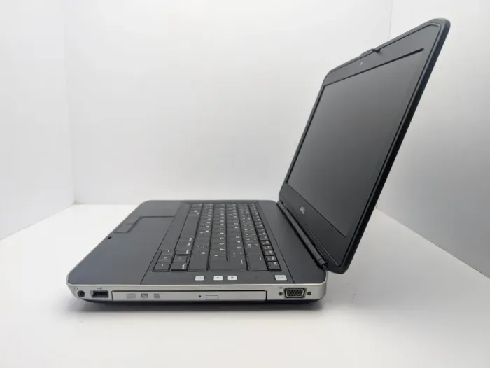 Ноутбук Dell Latitude E5430 / 14" (1600x900) TN / Intel Core i3-3130M (2 (4) ядра по 2.6 GHz) / 6 GB DDR3 / 500 GB HDD / Intel HD Graphics 4000 / WebCam б/в - зображення 6