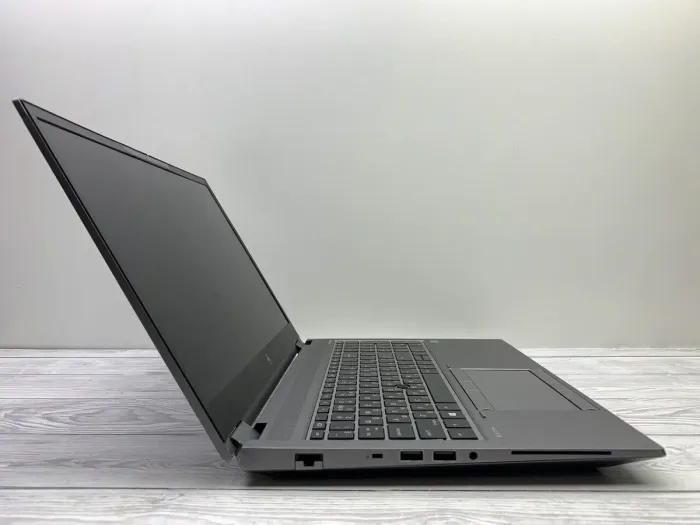Мобільна робоча станція Б-класу HP ZBook Fury 15 G8 / 15,6" (1920x1080) IPS / Intel Core i7-11850H (8 (16) ядер по 2.1 - 4.8 GHz) / 32 GB DDR4 / 512 GB SSD M.2 / nVidia Quadro T1200, 4 GB GDDR6, 128-bit / WebCam б/в - зображення 6
