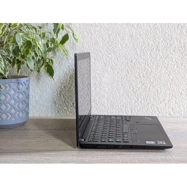 Ультрабук-трансформер Lenovo ThinkPad X13 Yoga Gen 1 / 13.3" (1920x1080) IPS / AMD Ryzen 5 Pro 4650U (6 (12) ядра по 2.1 - 4.0 GHz) / 16 GB DDR4 / 512 GB SSD / AMD Radeon Graphics / WebCam б/в - зображення 5