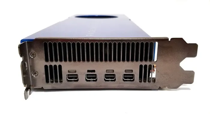 Дискретна відеокарта AMD Radeon Pro WX 8200, 8 GB HBM2, 2048-bit / 4x Mini DisplayPort б/в - зображення 3