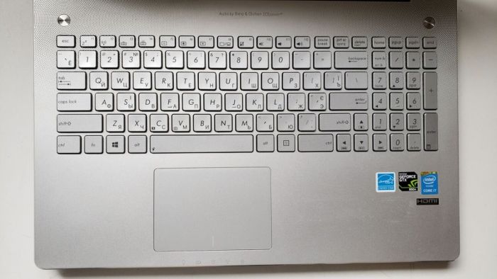 Ноутбук Б-клас Asus N550J / 15.6" (1920x1080) TN / Intel Core i7-4700HQ (4 (8) ядра по 2.4 - 3.4 GHz) / 16 GB DDR3 / 525 GB SSD / nVidia GeForce GT 750M, 2 GB GDDR3, 128-bit / WebCam б/в - зображення 4